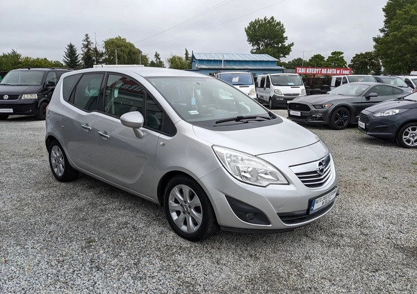 Opel Meriva cena 22800 przebieg: 219000, rok produkcji 2011 z Ostróda małe 106